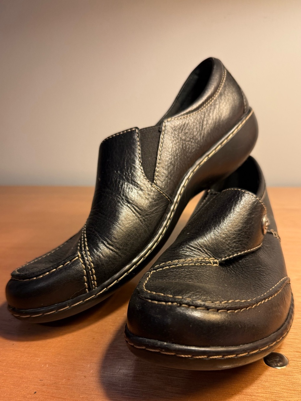 Clarks Bendables Black Pebbled Leather Silver Hardware Slip On Shoe Size 10 N
